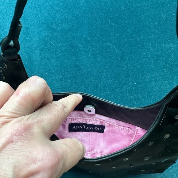 Small Satin Ann Taylor Evening Bag - Picture 4 of 4